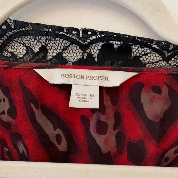 Boston Proper Sheer Red  Black Animal Print Lace Peplum Tunic Top Size 10 - Picture 4 of 13
